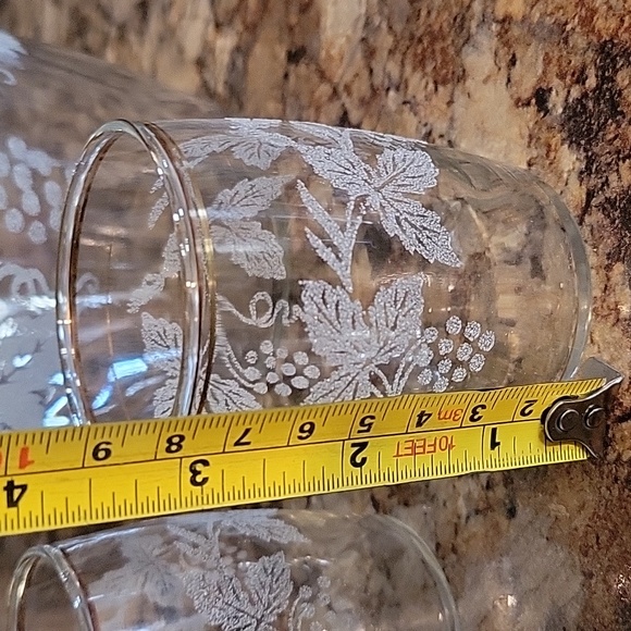 Etched pitcher & 2 glasses - Picture 3 of 5